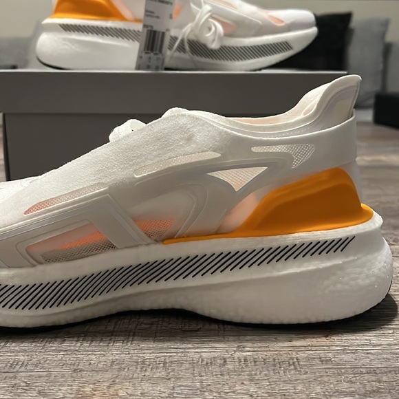 NWT Adidas by Stella McCartney Ultraboost 5 Shoes - White/Orange - IE8770 - Picture 9 of 17